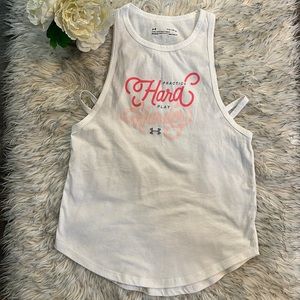 Girl youth Under Armour loose fit shirt